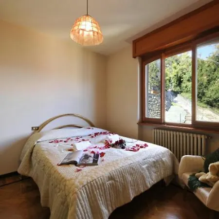Sleeps 6