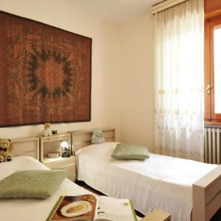 Sleeps 6 * 萨拉科玛希娜